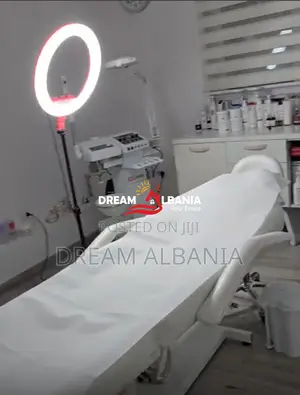 Zyre me qera ne zonen e Myslym Shyrit prane Albtelecomit ne Tirane (ID