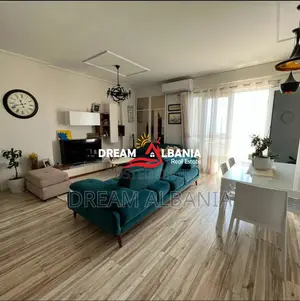 Super Apartament 3+1+2 ne shitje ne Vlore prane Lungomares (ID 4131419