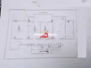 Ambjent Zyre ne shitje ne Bllok Rruga Pjeter Bogdani ne Tirane (ID 416