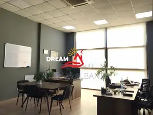 Ambjent Zyre per shitje ne Bllok prane Sheshit Wilson ne Tirane (ID 41