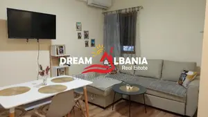 Jepet Apartament 1+1 me qera kati i pare i nje shtepie Private ne Mysl