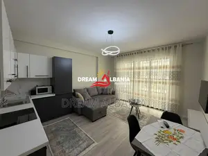 Shitet super apartament 2+1+2+post parkimi i perfshire ne Rrugen e Dur