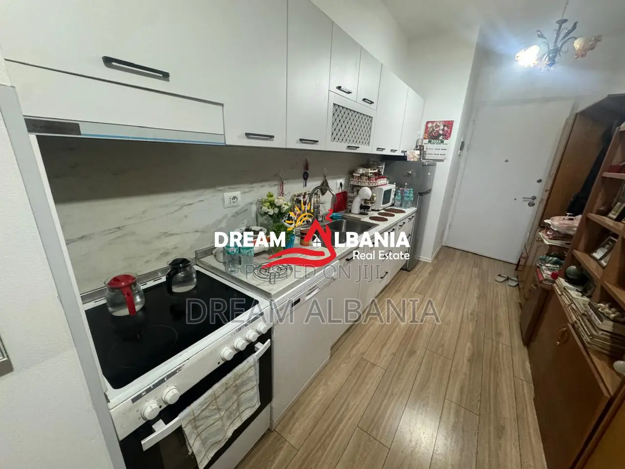 Apartament 2+1 per shitje ne kompleksin Mangalem, ne zonen e Ali Demit