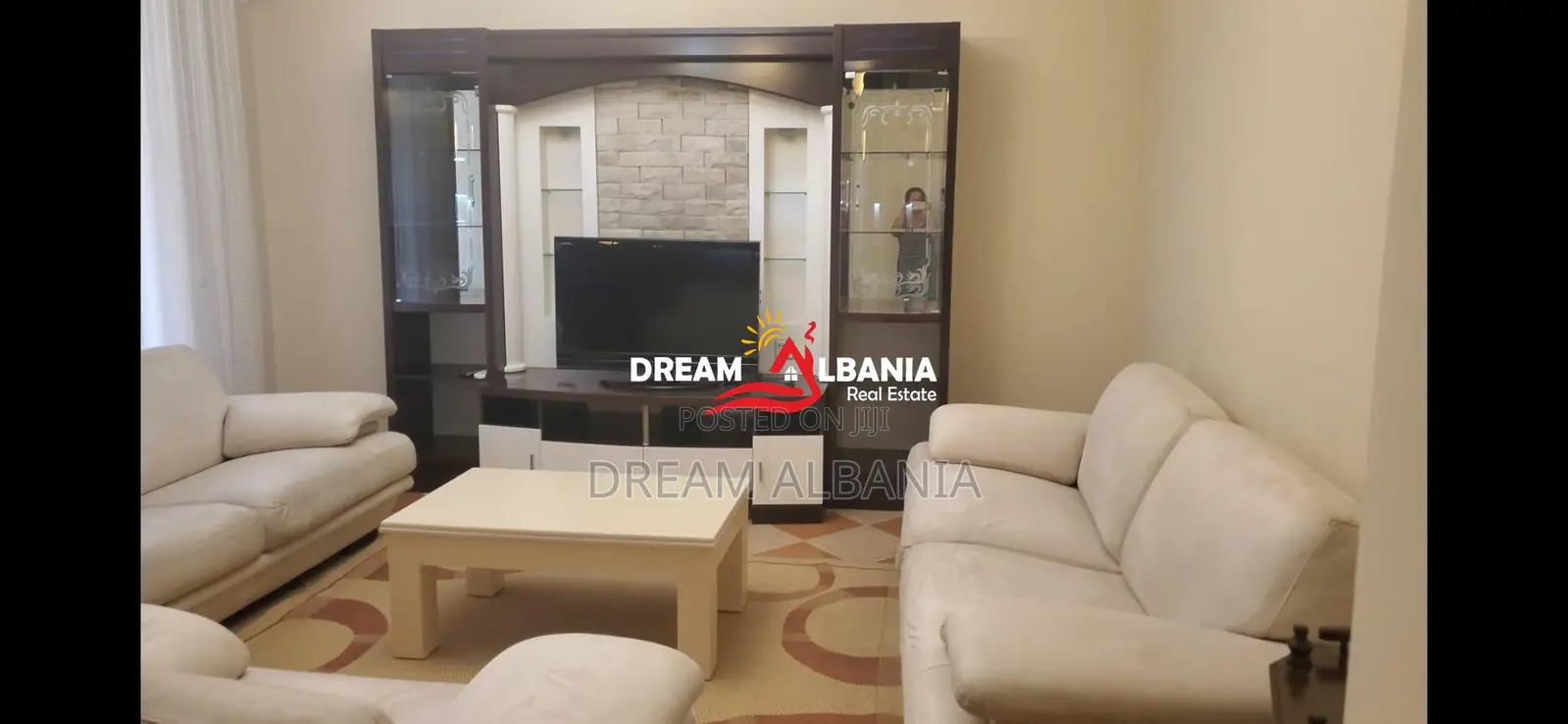 Apartament me qera 3+1+2 Banjo +3 ballkone +garazhd Ambasada Amerikane