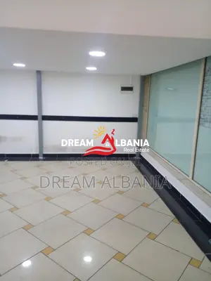 Ambient biznesi me qera prane Galerise ne Qender, Tirane ( ID 42611367