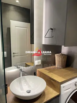 Jepet me Qira Apartament 2+1 në Selitë prane Xhamise ( 42215624)