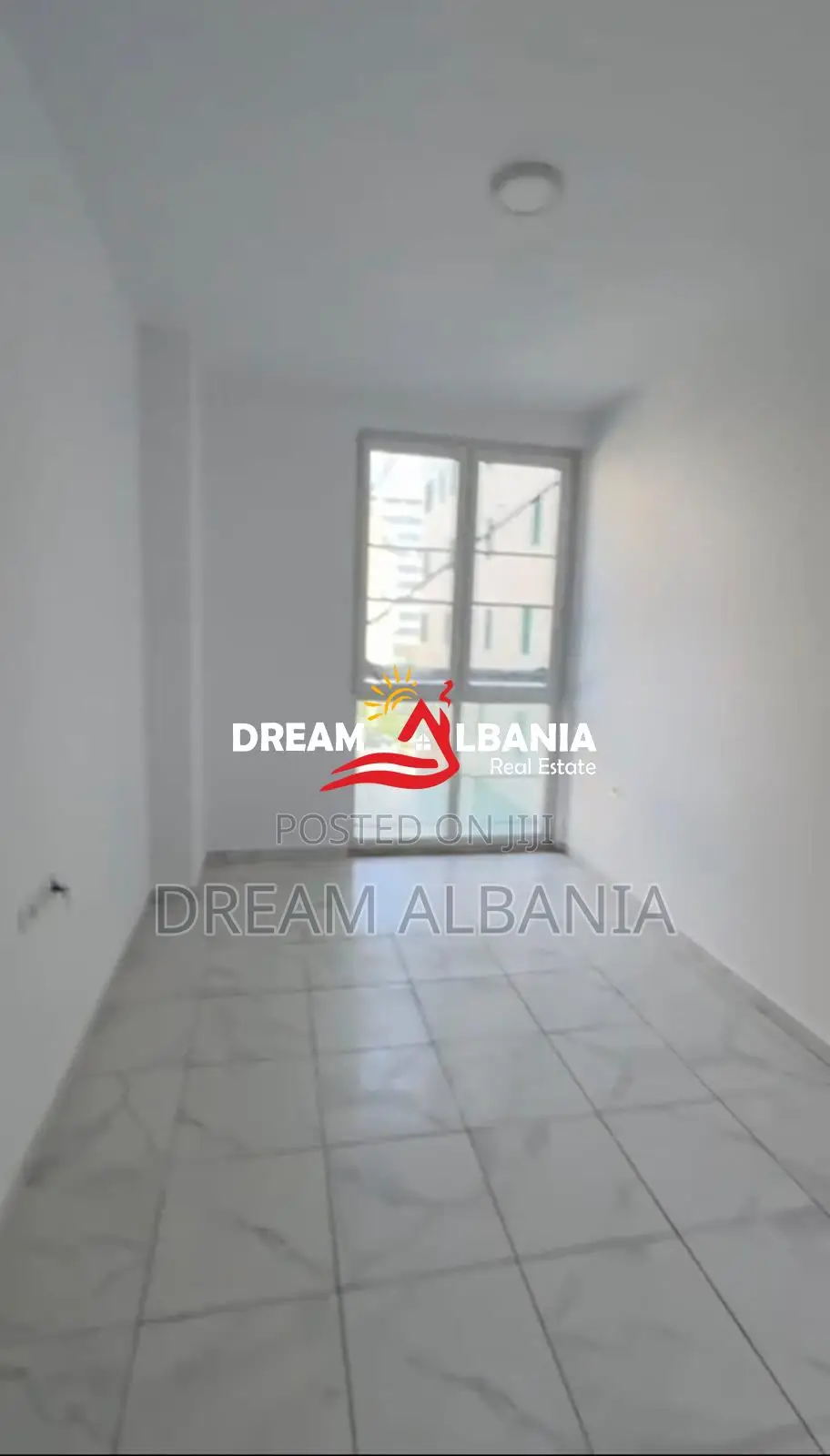 Jepet me qera Ambient Biznesi Rruga Kavajes, mbrapa Square 21 (ID 4261