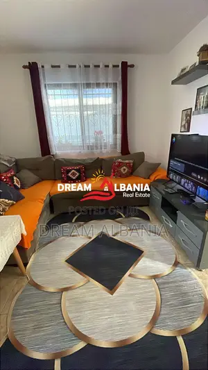 Shtepi private 1+1+Dyqan ne shitje prane Terminalit te Veriut, Tirane 