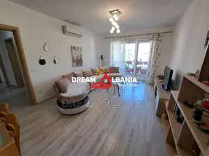 Super Apartament 2+1+2WC ne Shitje, Prane Shkolles Don Bosko (Rr. Don 