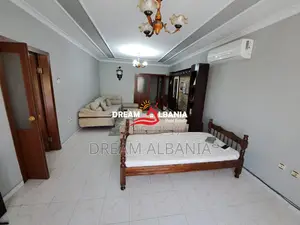 !!Opsion i Mire!! Shitet Apartament 2+1+2WC+Kuzhine me Vete, Rruga Dri
