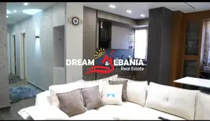 Apartamente me qera 3+1+2wc+verande te Shkolla e Bashkuar, prane Minis