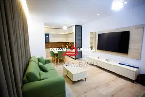 Super apartament me qera 2+1+2wc te Emerald Center rruga 5 Maji, Tiran