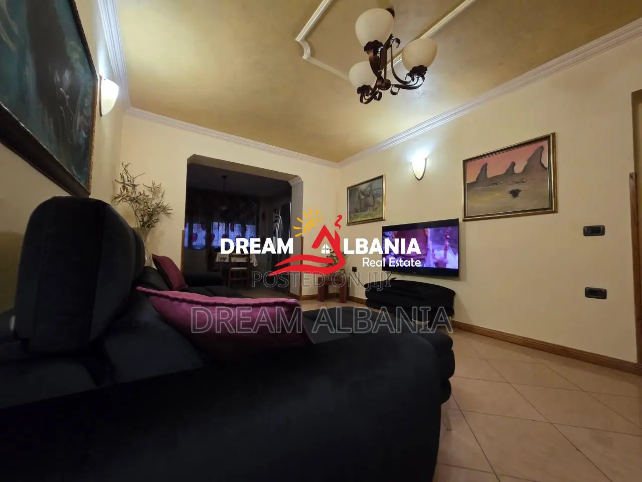 Shitet Apartament 3+1+2WC tek 21 Dhjetori, Prane Kryqezimit (ID 413919