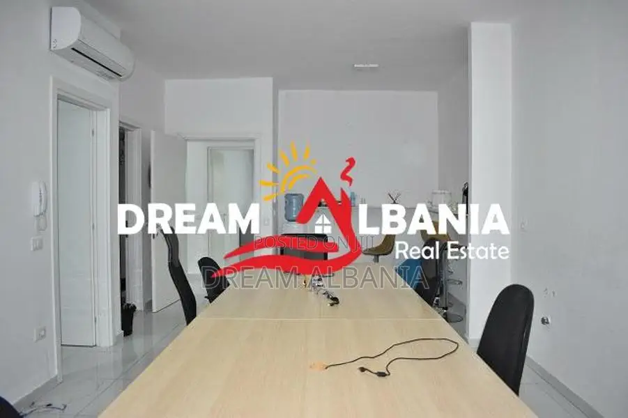 Zyre me qera tek Komuna Parisit, Kompleksi Kika 2 ne Tirane (ID 426160