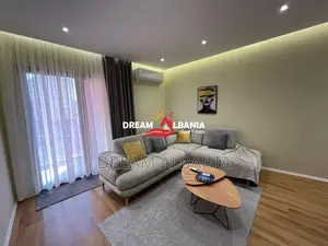 Mundesi investimi!!Apartament 1+1 per shitje ne Rrugen e Kavajes, Tira