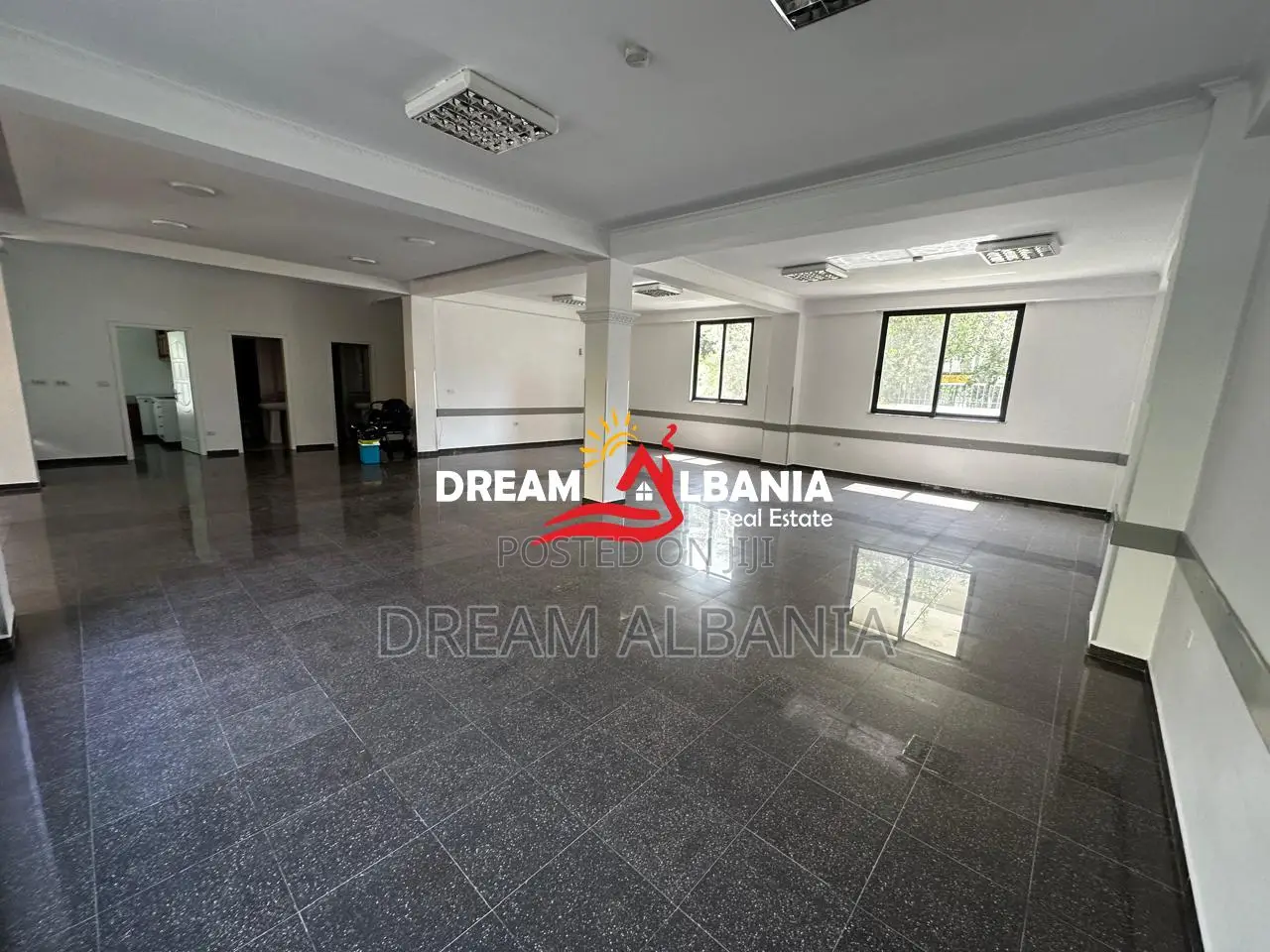 2 Ambjente per zyra me qera ne zonen e Varri Bamit (ID 42611106).