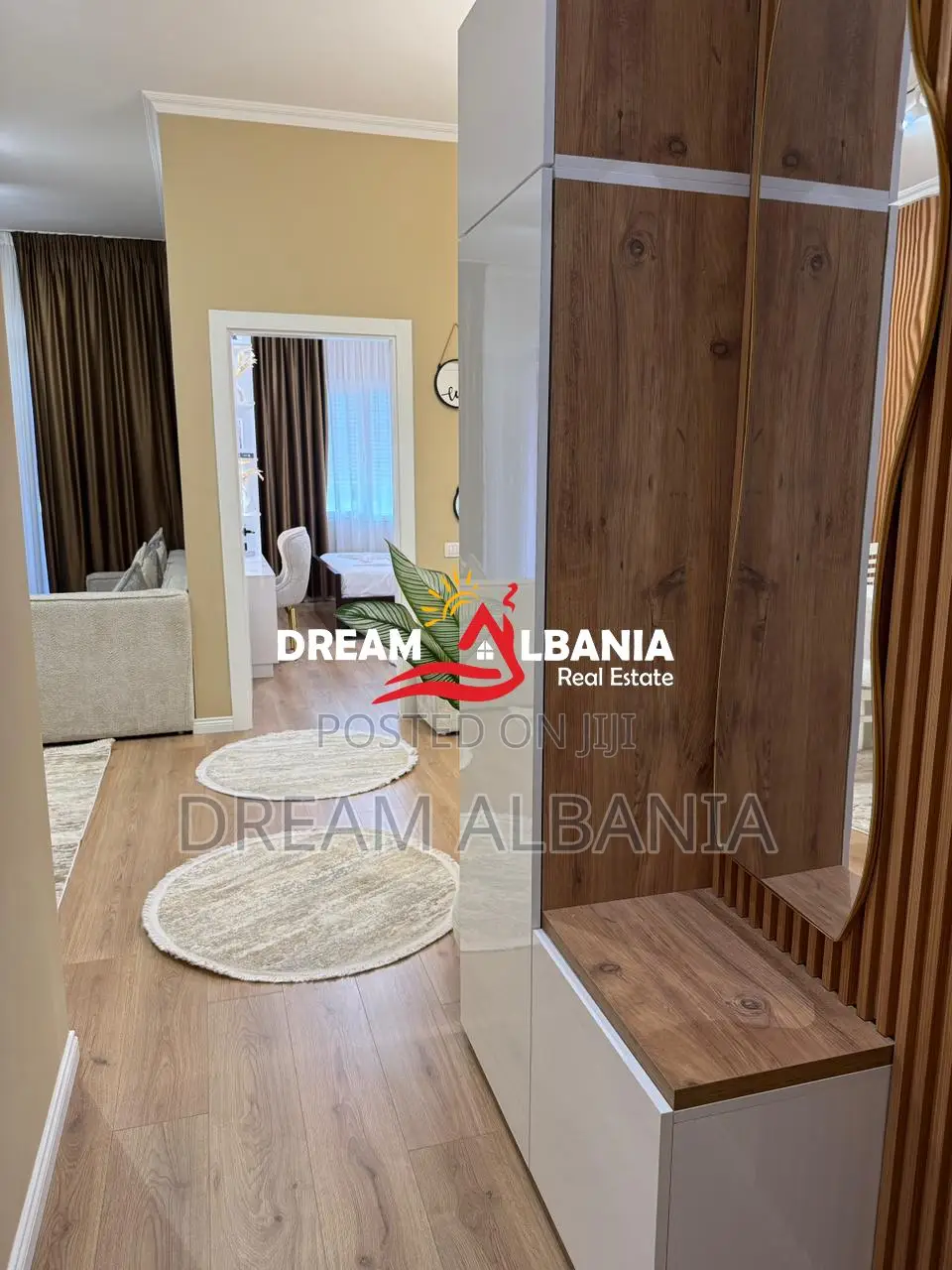 Apartament 1+1 me Post Parkimi me Qira tek Kopshti Botanik-Tirane (ID 