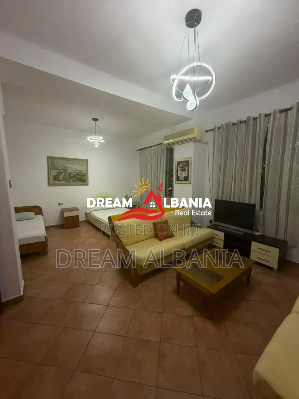 Jepet me Qira Apartament 2+1 tek Shallvaret prane mullirit te vjeter (