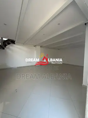 Jepet ambient biznesi me qira pranë Bulevardit Ri, TIRANE (42611557)