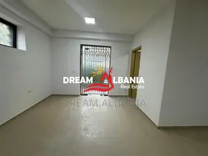 Ambient Biznesi Modern-Afer kopshtit botanik (42611558)