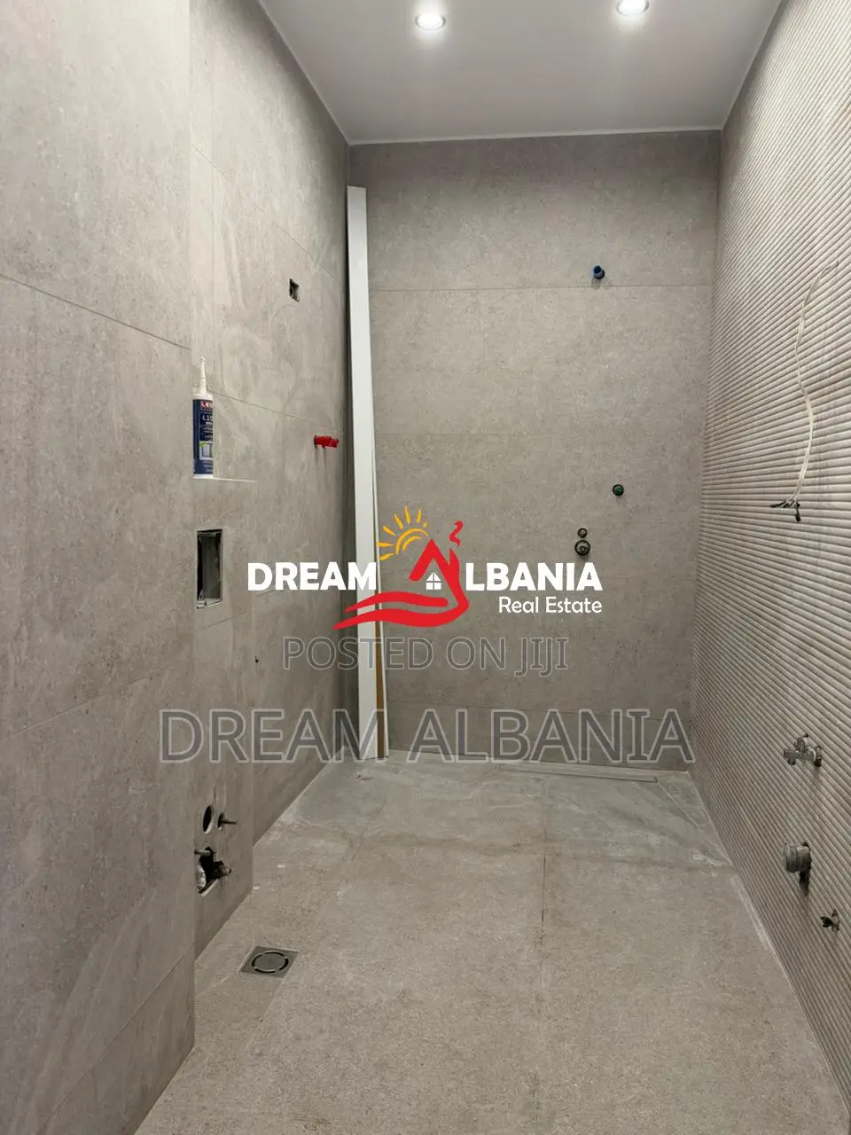 Shitet Apartament 2+1- 5 maj-pranë Concord Center, Tiranë (41212258)