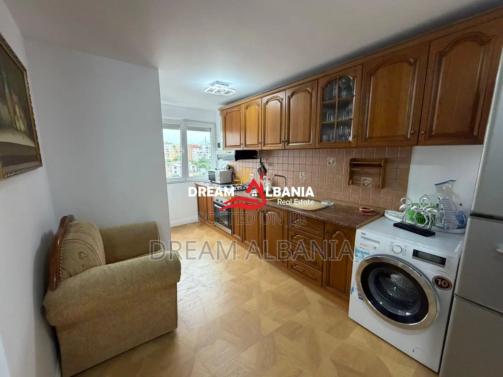 Shitet apartament 2+1+2 tek Irfan Tomini prane shkolles 26 Nentori (ID