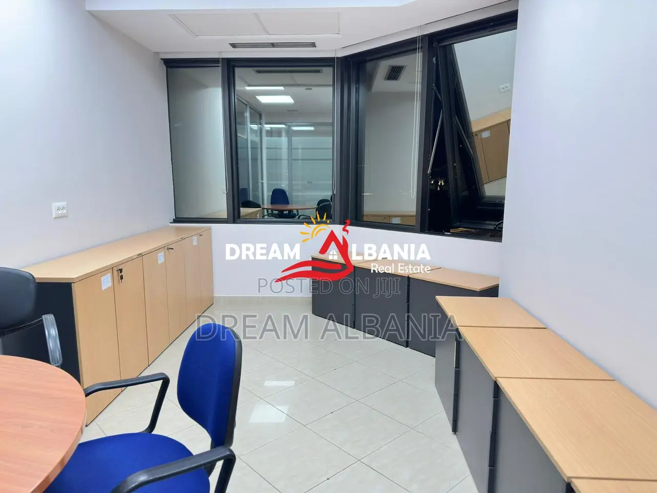 Zyre ekskluzive me qera tek Kullat Binjake, Tirane (ID 42611377)