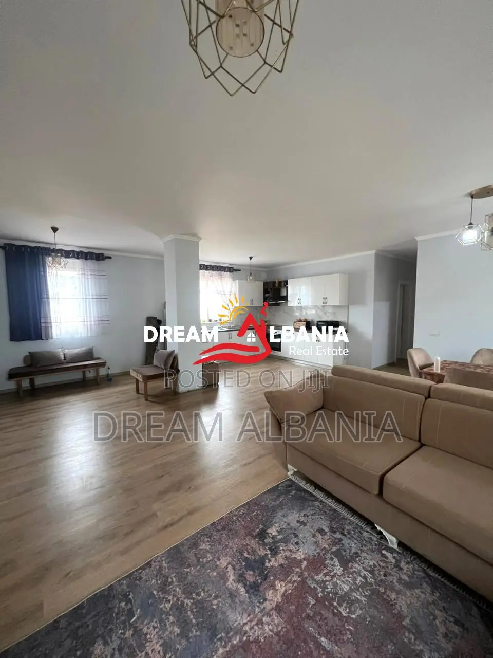 Apartament 3+1+2 ne shitje te Liqeni i thate prane Kopshtit Zoologjik 