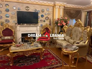Shitet super apartament 2+1+2 garazhe dhe nje post parkimi ne Kinostud
