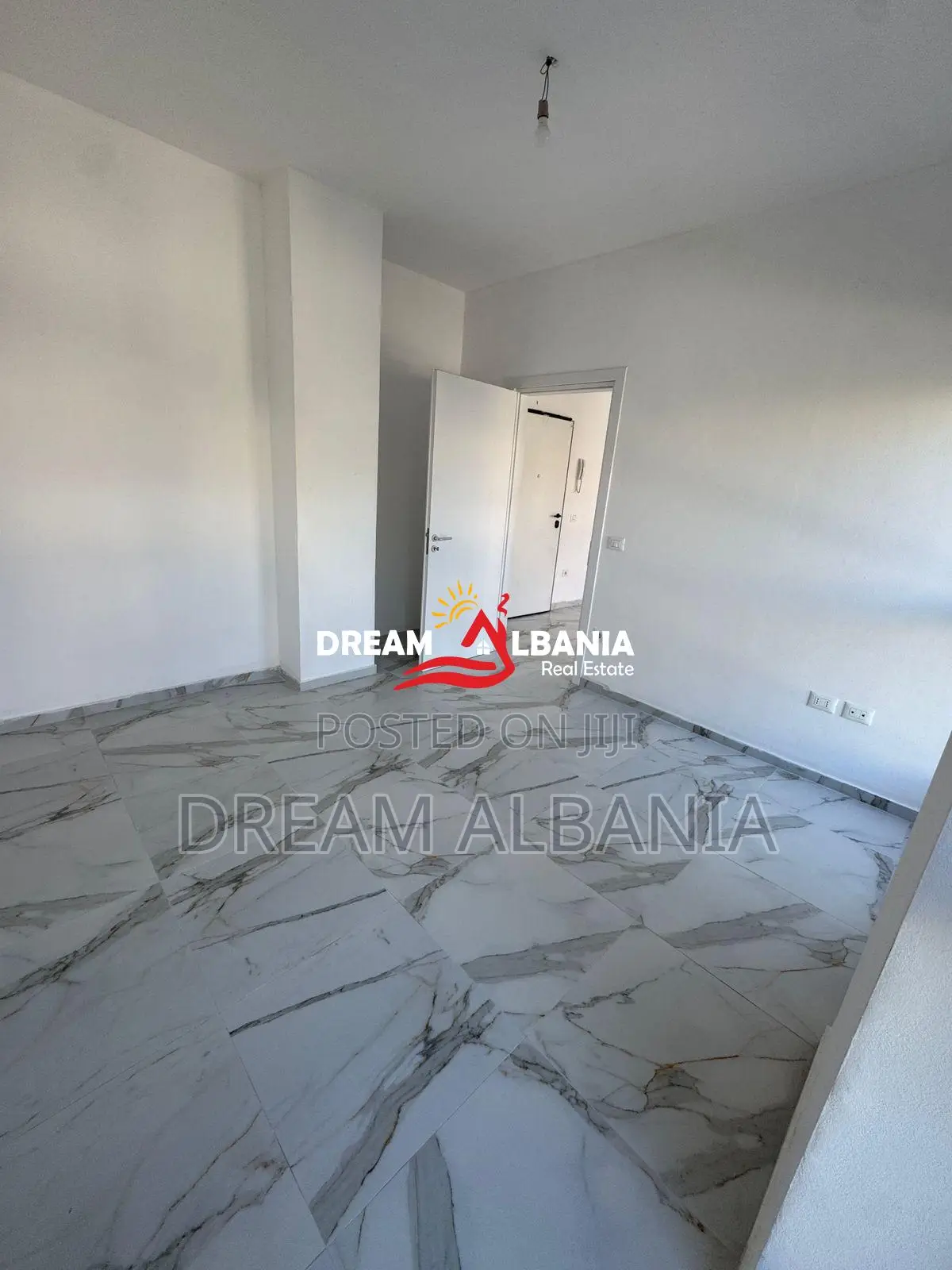 Jepen 2 Zyra me qera tek kompleksi Aura ne Laprake, Tirane (ID 4261156