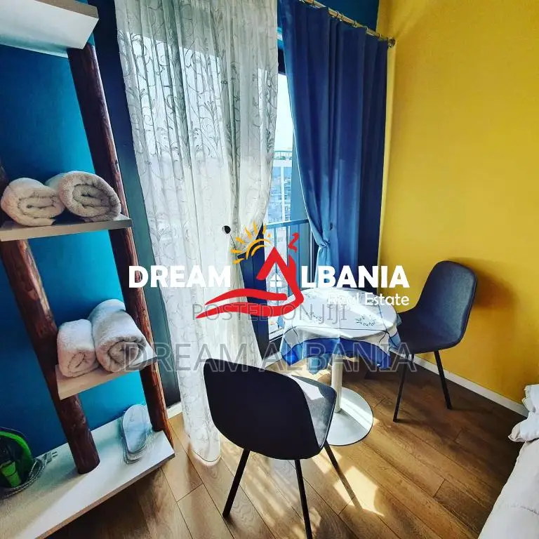 Shitet kat pallati i pershtatur Hotel ne Qender te Tiranes, rruga e Ka
