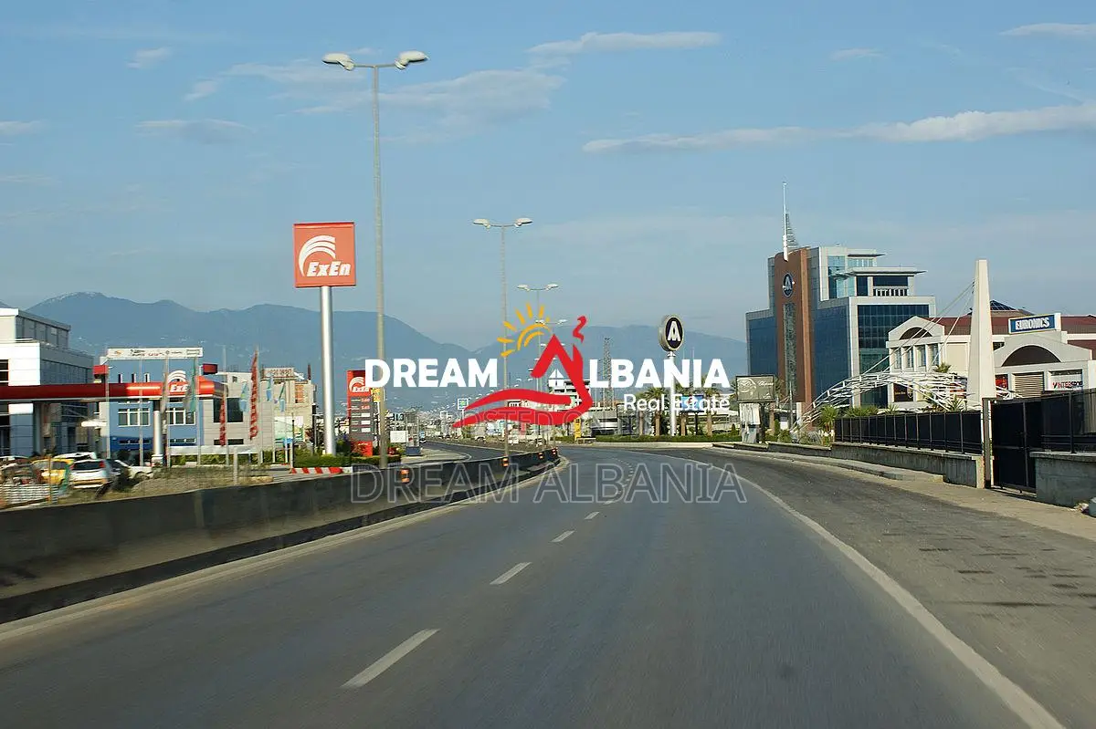 Kapanone ne shitje ne Autostraden Tirane-Durres prane City Park ID(418