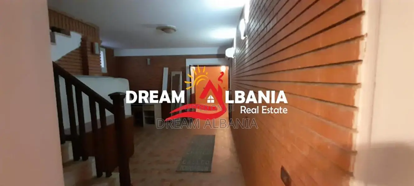 Vile 3 kateshe ne shitje te Komuna e Parisit prane Kompleksit Dinamo (