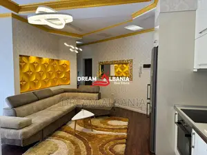 Super Apartament 2+1 me Qera Liqeni i Thate, prane Hotel Radisson (ID 