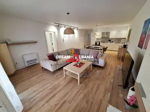 Shitet Apartament 2+1+2 Rruga e Bogdaneve, perballe Shkolles Avni Rust