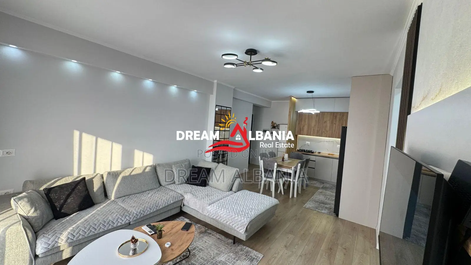 Shitet Apartament 2+1 Bulevardi Donald Trump (ID 51210003)
