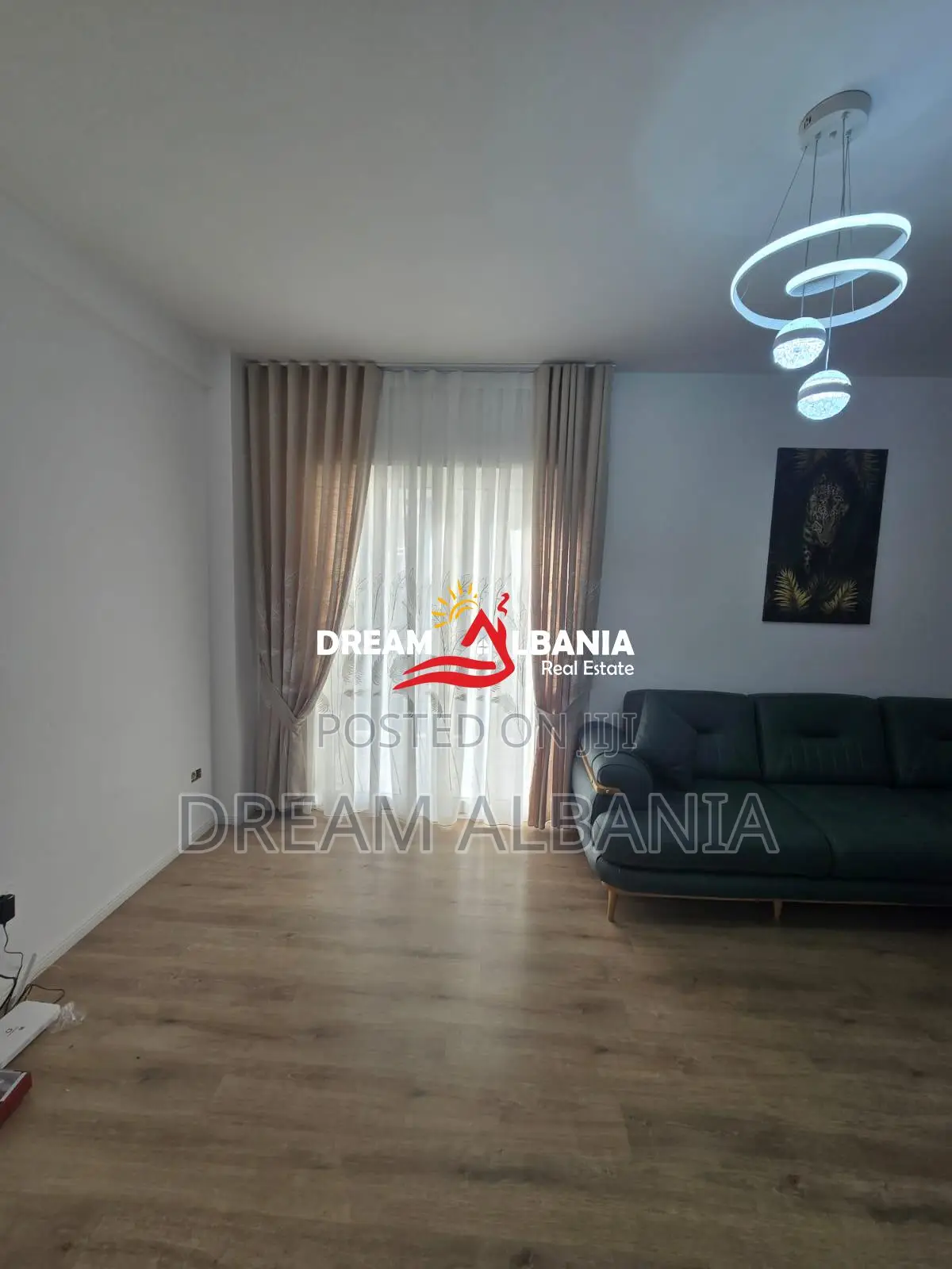 SHITET APARTAMENT 1+1 PRANE RESTORANT 2 LUANET, FRESK (ID 41111600)