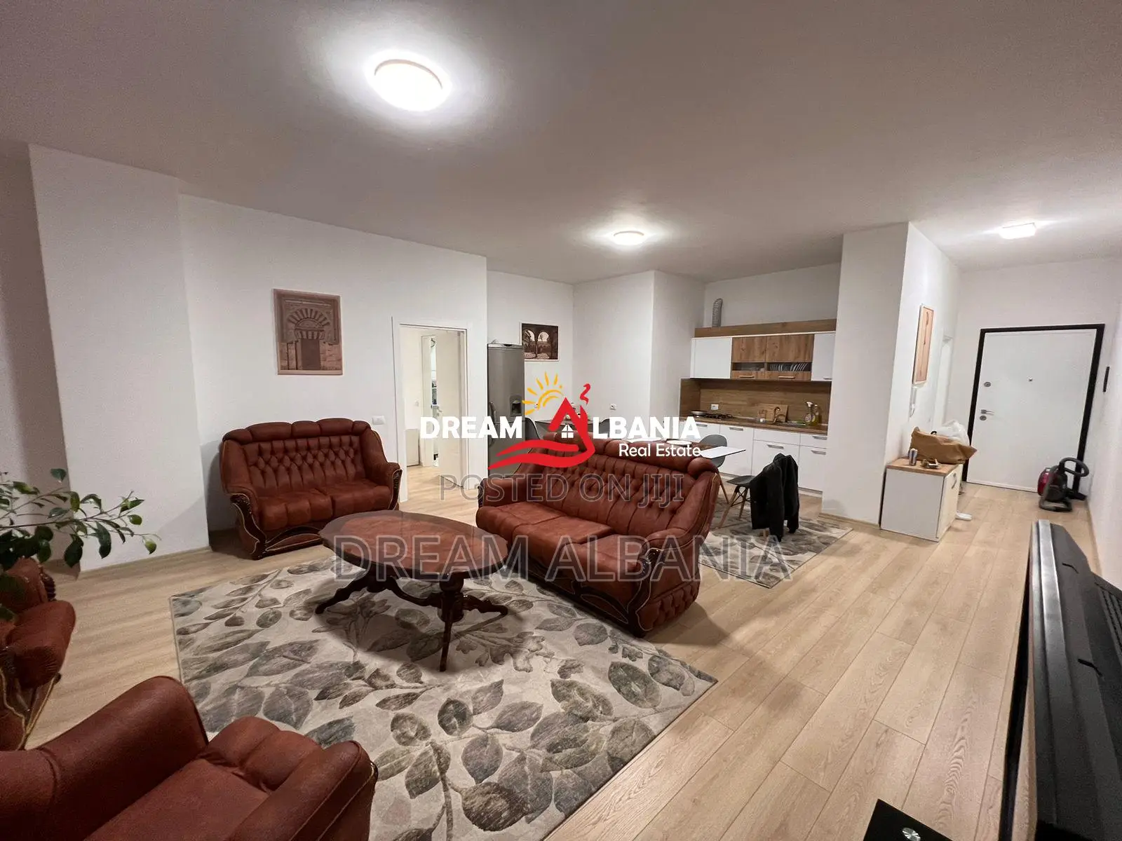 Jepet me qera apartament 2+1+2 me Parkim ne rrugen Aleksander Moisiu, 