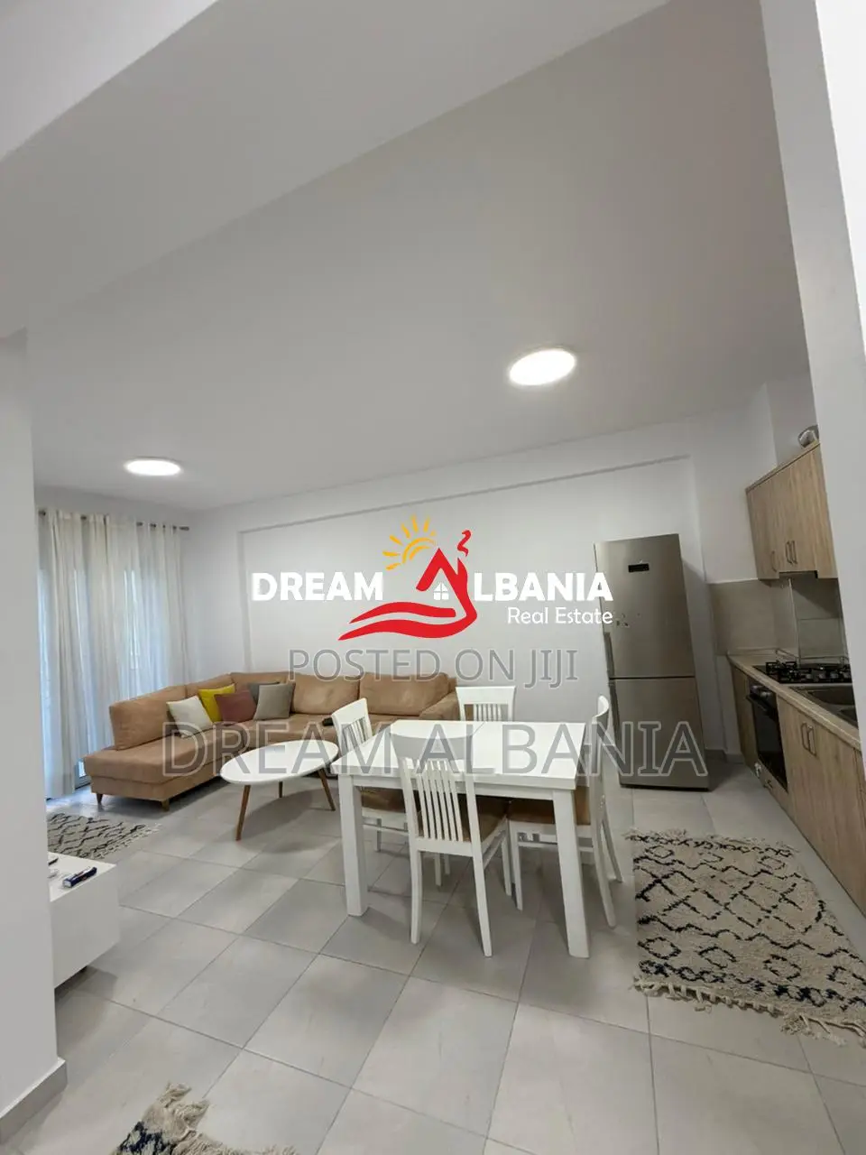 Jepet Apartament 2+1 me qera Tek Kompleksi Golden Park ,prane Amerikan