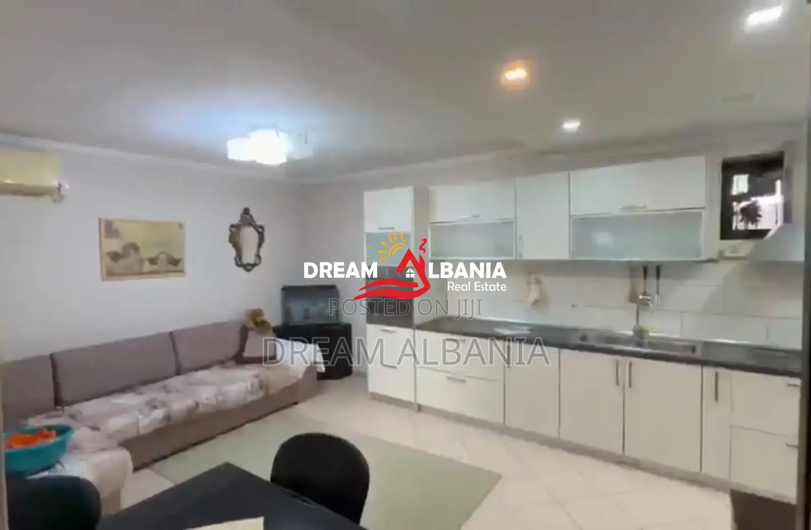 Jepet me Qera Apartament 2+1 Xhamllik (ID 4229618 )