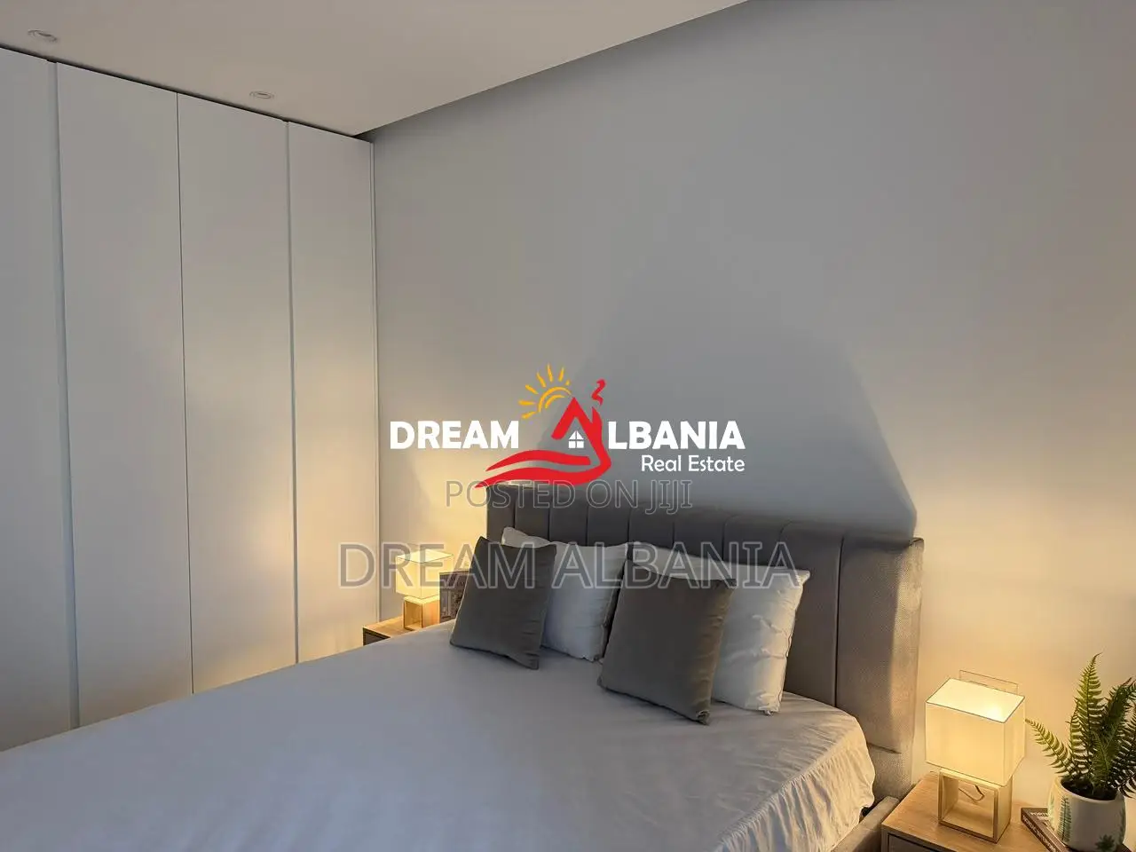 Jepet me Qira Apartament 1+1 pranë Qatar Center, Zogu i Zi (42111647) 