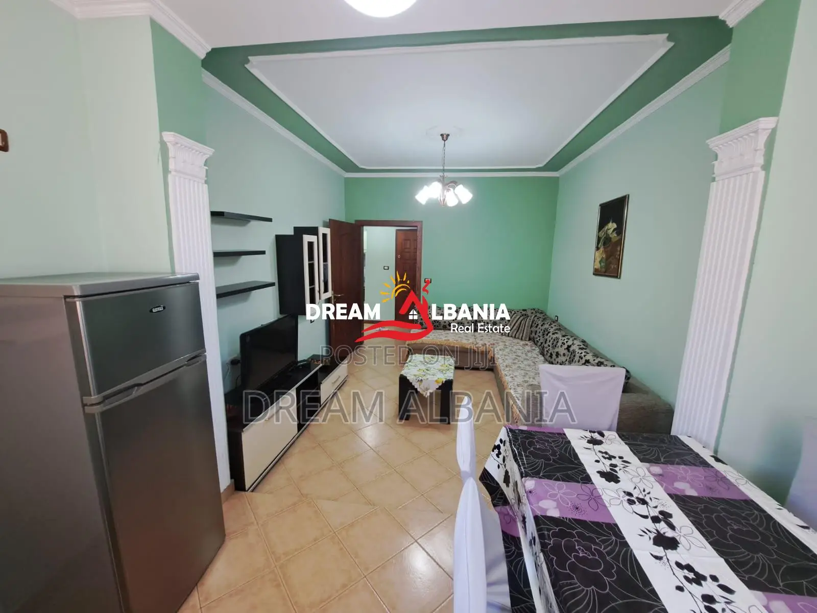 Apartament 1+1+Kuzhine e Vecuar ne Shitje ne Xhamllik, Prane Sheshit S