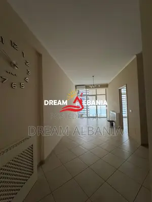 Shitet Apartament1+1 Komuna e Parisit, Kompleksi Kika 2 (ID 51110004)