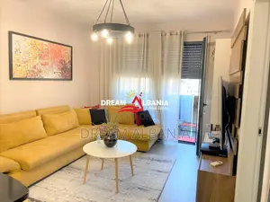 Super Apartament 1+1+2 Ballkone+Depo me Qera tek Stadiumi Dinamo ne Ti