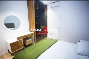 Super apartament me qera 2+1+2wc te Emerald Center rruga 5 Maji, Tiran