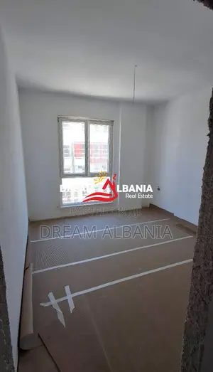 Apartament 1+1+Post Parkimi Ne Shitje Te Univers City ne faze perfundi
