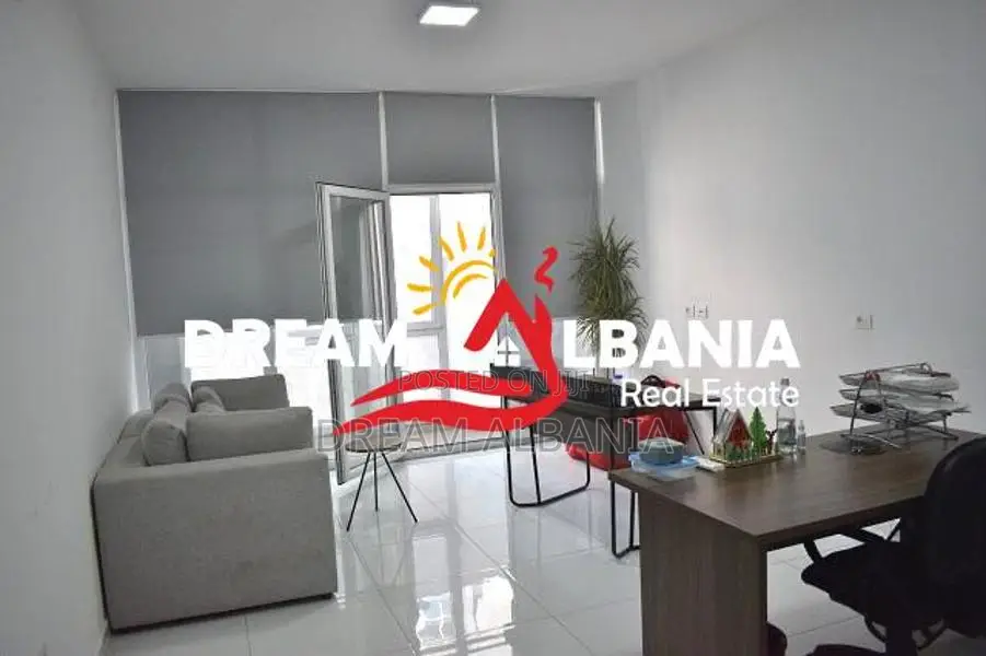 Zyre me qera tek Komuna Parisit, Kompleksi Kika 2 ne Tirane (ID 426160