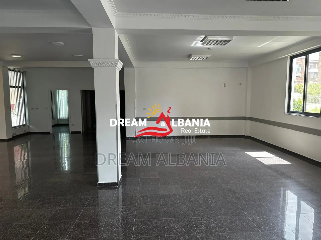 2 Ambjente per zyra me qera ne zonen e Varri Bamit (ID 42611106).