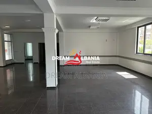 2 Ambjente per zyra me qera ne zonen e Varri Bamit (ID 42611106).