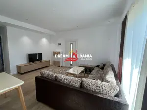 Jepet me qera Apartament 2+1 ne rrugen 5 Maji prane shkolles Tirana Jo